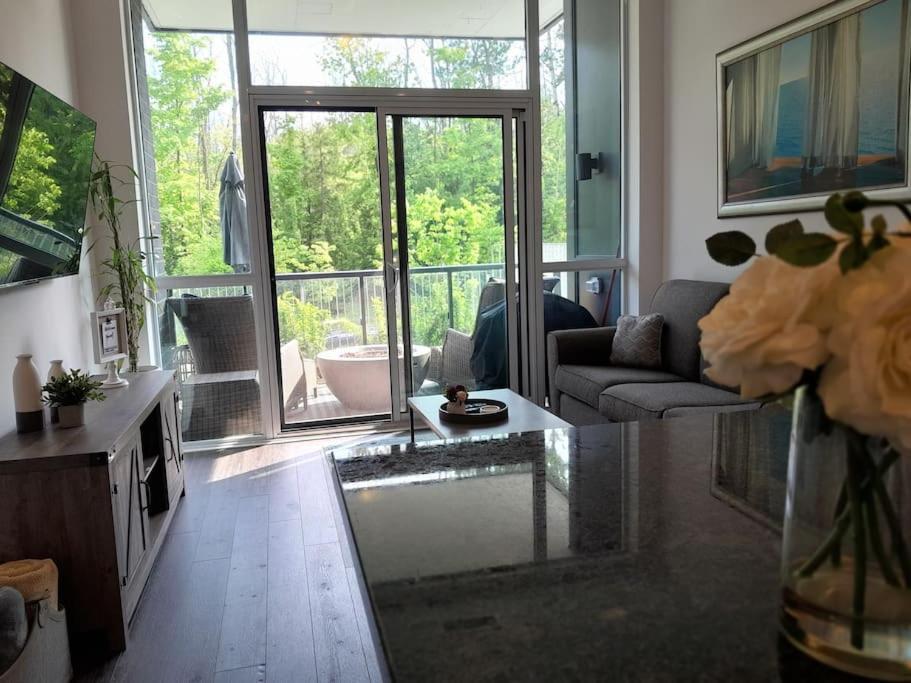 Cozy South View Suite Overlooking The Nature Trail Innisfil Ngoại thất bức ảnh